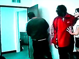 ფენიქს მარი და ენტონი როზანო Naughty Office– ში